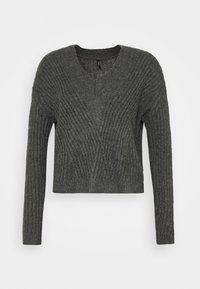 Pullover lavorato a maglia, grigio scuro, con scollatura a V, maniche lunghe e un motivo a coste testurizzato. Lunghezza cropped con dettagli di design senza cuciture.