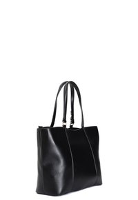 Borsetta tote nera in pelle con texture liscia, due manici lunghi e cuciture a contrasto. Forma rettangolare con design a apertura superiore.