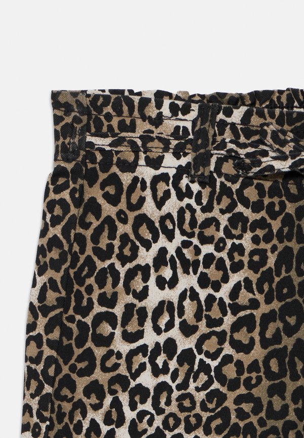 KOGSANDRA - Denim shorts3