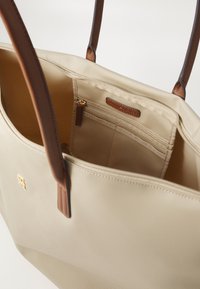 Tommy Hilfiger POPETTE - Shopper - sandalwood