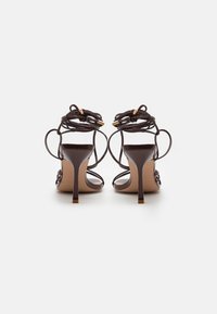 Simmi London MACIA - Sandali con tacco - chocolate