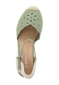 Espadrilles de lona verde con recortes florales, suela de yute trenzado beige, parte trasera abierta y correa ajustable en el tobillo. Acabado interior suave.