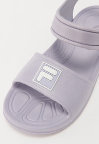 Fila FIORI SANDAL KIDS UNISEX - Sandaalid - thistle