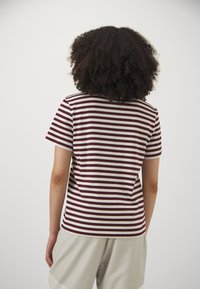 Lacoste Apdrukāts T-krekls - expresso/flour