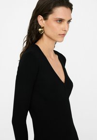 LIU JO Vabalt langev kleit - black