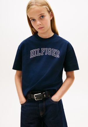 VARSITY TEE  - Marškinėliai su spaudiniu - dark night navy