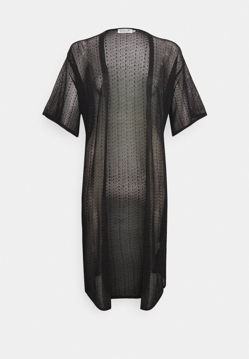 Czarny długi kardigan z dzianiny, z krótkimi rękawami, otwarty z przodu, o lekkiej teksturze i wzorze ze szczebelków.