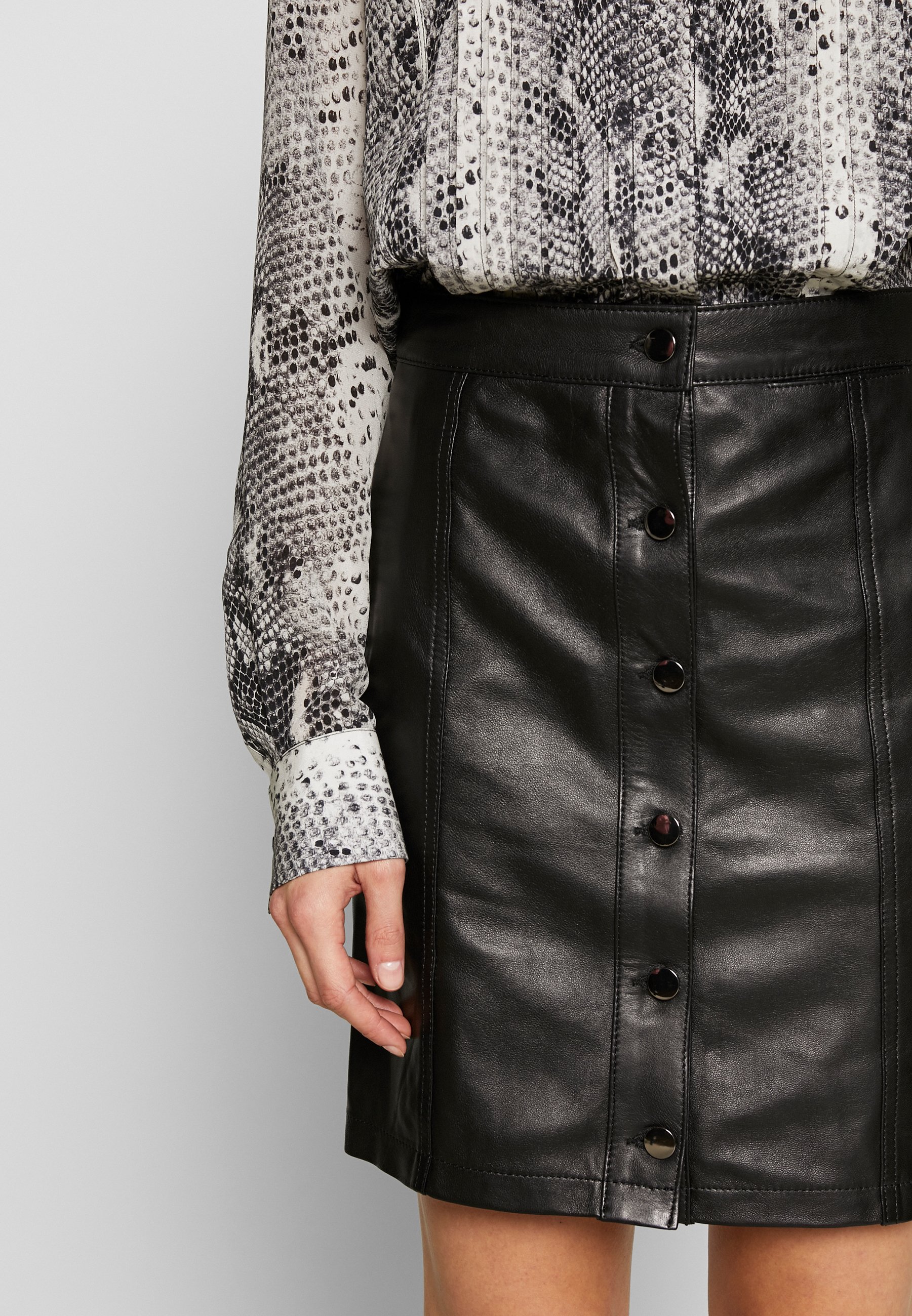 STUDIO ID ANGIE SKIRT Skinnskjørt black Zalando.no STUDIO ID ANGIE SKIRT - Skinnskjørt - black