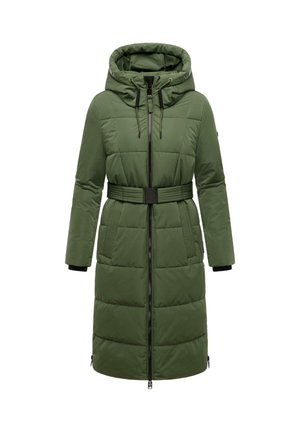 Groene pufferjas met een ceintuur in de taille, een capuchon en lange mouwen. Kenmerkt zich door een geborduurd patroon en een ritssluiting aan de voorkant.