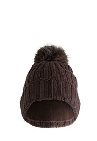 Barna kötött sapka ribbelt mintával és műszőrme pom-pommal a tetején. Puha fleece béléssel rendelkezik a melegebb és kényelmesebb viselet érdekében.