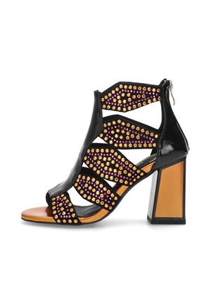 ROCK AWAY - Sandalias de tacón - black