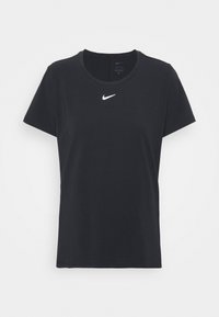 Svart kortärmad Nike Dri-FIT T-shirt med rund hals och liten vit Nike swoosh-logotyp centrerad på bröstet.