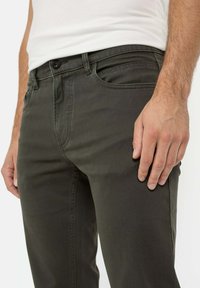 camel active Stoffhose - leaf green