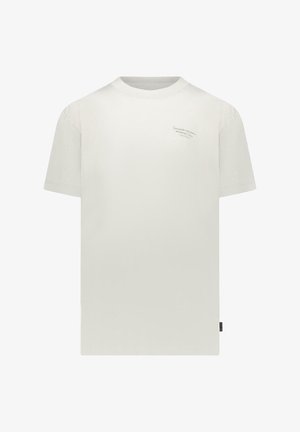 Effen crèmekleurig T-shirt met korte mouwen, met kleine, vage tekst op de linkerborst en een zwart stoffen label in de rechter zijnnaad.