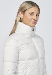Koroshi Vinterjacka - blanco   white