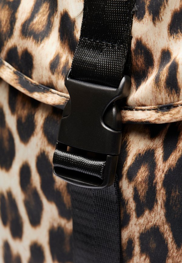 ANIMAL PRINT - Rucksack3
