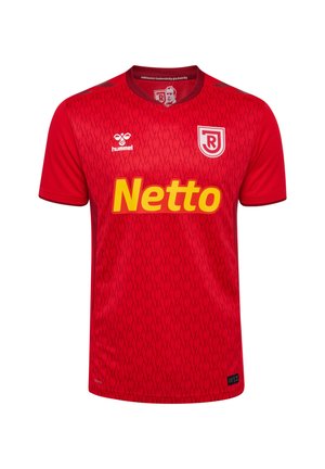 Maillot de sport rouge à manches courtes avec texte sponsor jaune "Netto", logo blanc Hummel et un emblème en forme de bouclier blanc et rouge sur la poitrine.