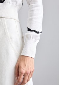 KNITID GRAFFITI CREW - Neule - laser white/pantone