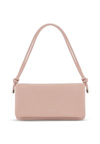 Różowa skórzana torebka o gładkiej fakturze, prostokątnym kształcie, z dwiema węzłowymi ramiączkami i metalicznym akcentem na końcach. Nazwa marki wydrukowana na biało.