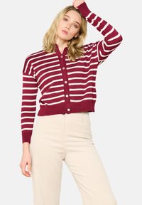Cardigan - bordeau wine