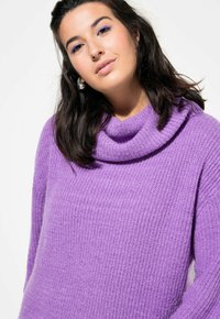 Studio Untold Maglione - purple