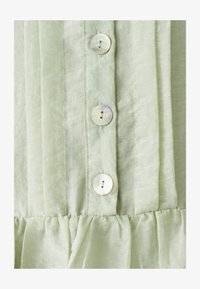 Odabrano, sage green