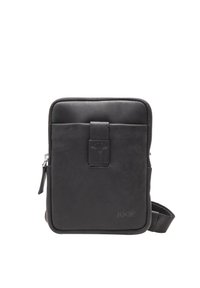 Borsa a tracolla nera in pelle con chiusura a zip, tracolla regolabile, tasca anteriore e dettaglio logo impresso. Texture liscia e design minimale.