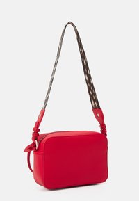 LIU JO CAMERA CASE - Handbag - strawberry