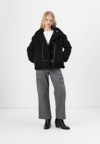 Object OBJOAKLYN JACKET - Giacca in similpelle - black