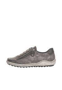 Chaussure en cuir gris avec une pointe arrondie, un laçage à l'avant, une fermeture éclair sur le côté et une semelle contrastée cousue. Fini texturé et design minimaliste.
