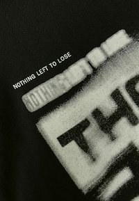 Next RELAXED FIT SHORT SLEEVE GRAPHIC STANDARD - Triko s potiskem - black