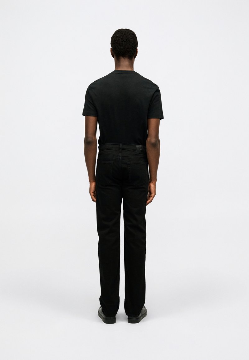 Calvin Klein Jeans STANDARD STRAIGHT CLASSIC - Džíny Straight Fit - classic black