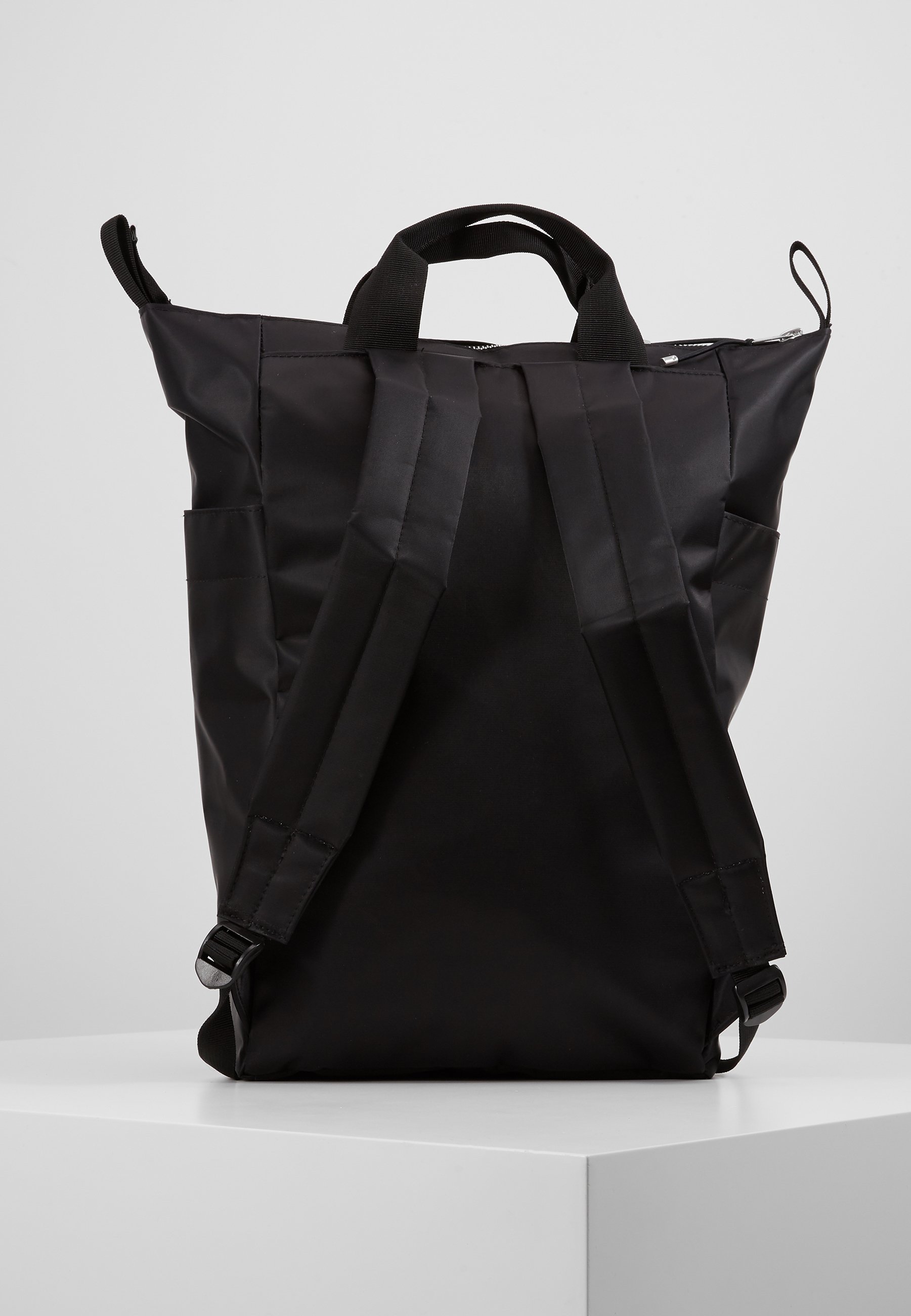 Wood Wood SIDNEY BACKPACK Ryggsekk blacksvart Zalando.no Ryggsekk WOOD