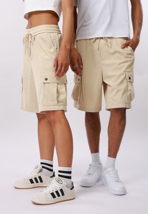 YOURTURN UNISEX - Shorts - beige
