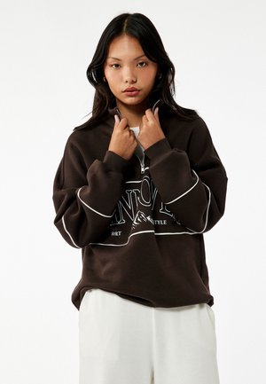 Collegepaita - brown