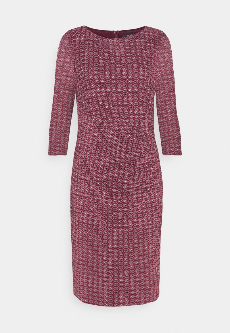 Burgundin mekko, jossa on 3/4-hihoja, teksturoitu kuvio geometrisilla muodoilla, tiukka siluetti ja takana vetoketjukiinnitys.