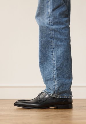 Manfield, Smart lace-ups - schwarz