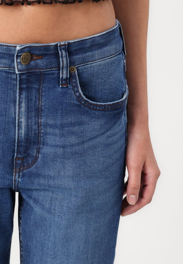 CAROL - Straight leg jeans - hyper mid3