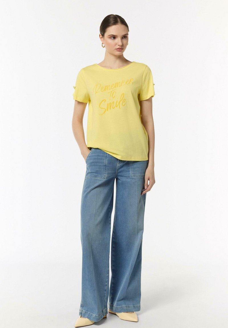 comma casual identity T-shirt print lichtgeel comma casual identity T-shirt print lichtgeel