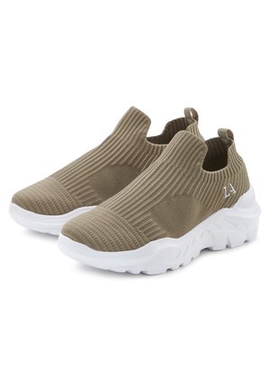 SNEAKER - Sneaker low - oliv