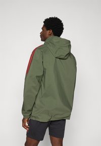 adidas Performance FC BAYERN RAIN JACKET - Klub merchandise - base green