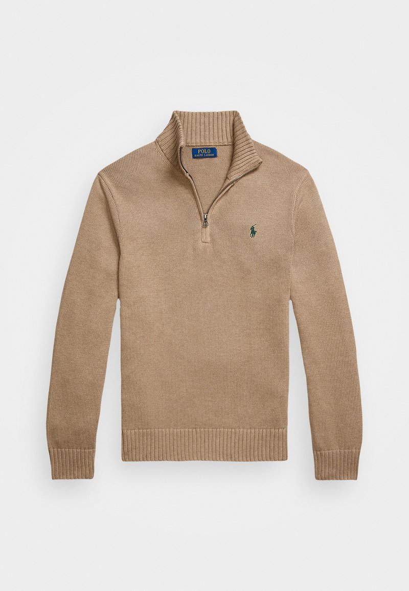 Suéter de punto beige con cuello de media cremallera, puños y dobladillo acanalados, y un pequeño logo verde en el lado izquierdo del pecho. Fabricado con un tejido texturizado.