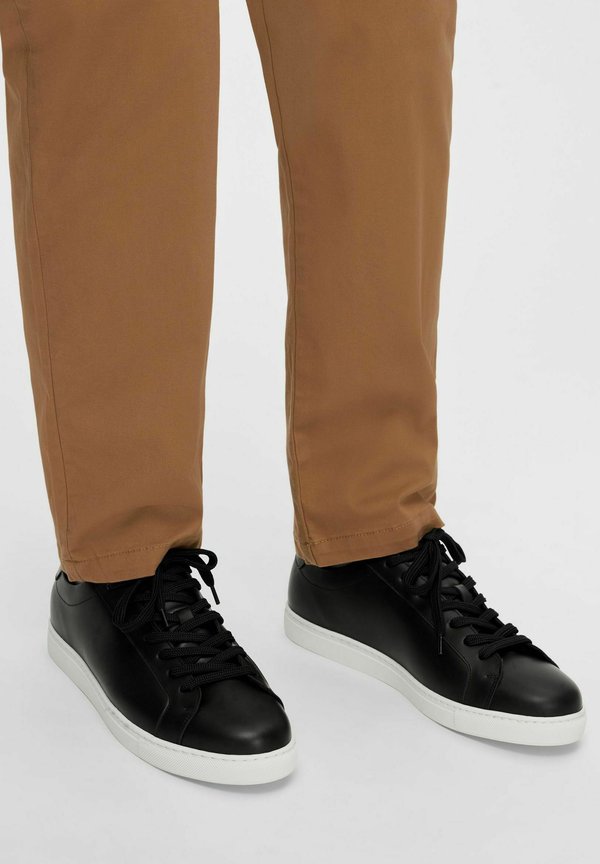 KLASSISCHE - Sneaker low