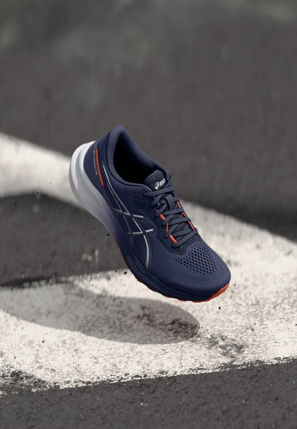 GT-1000 13 - Road running shoes