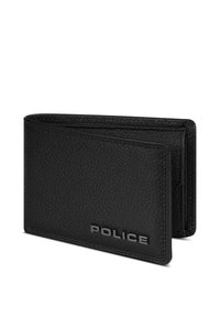 Portafoglio in pelle nera con finitura testurizzata, caratterizzato da un design sottile e un logo "POLICE" in rilievo sul davanti.