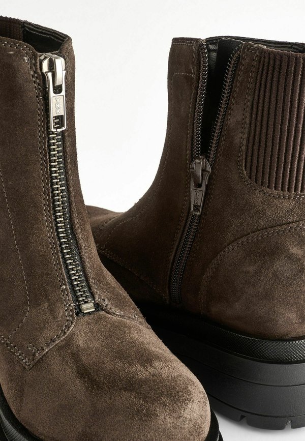 ZIP FRONT CHUNKY – REGULAR FIT – Stiefelette