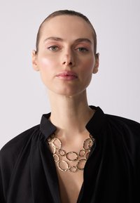 Collar - shiny gold-coloured