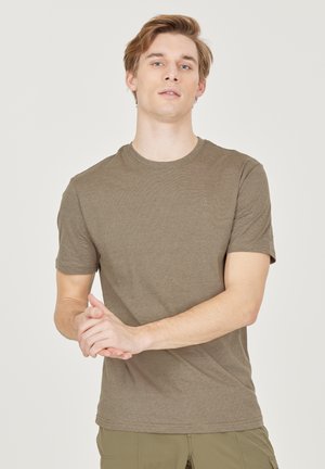 Olivengrønt kortærmet t-shirt med et tekstureret stribet mønster, rund hals og lille logodetalje på brystet. Blødt stof, normal pasform.