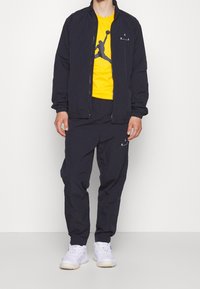 Jordan Let jakke / Sommerjakker - black