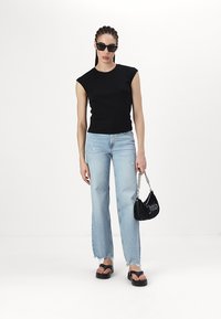 GAP Top - black